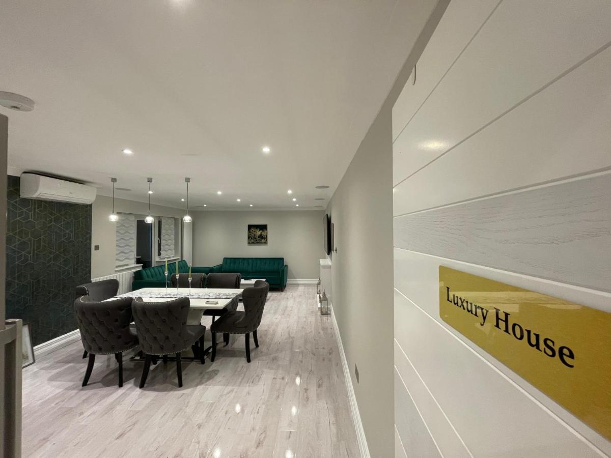 דירות גרינפורד Luxury House מראה חיצוני תמונה