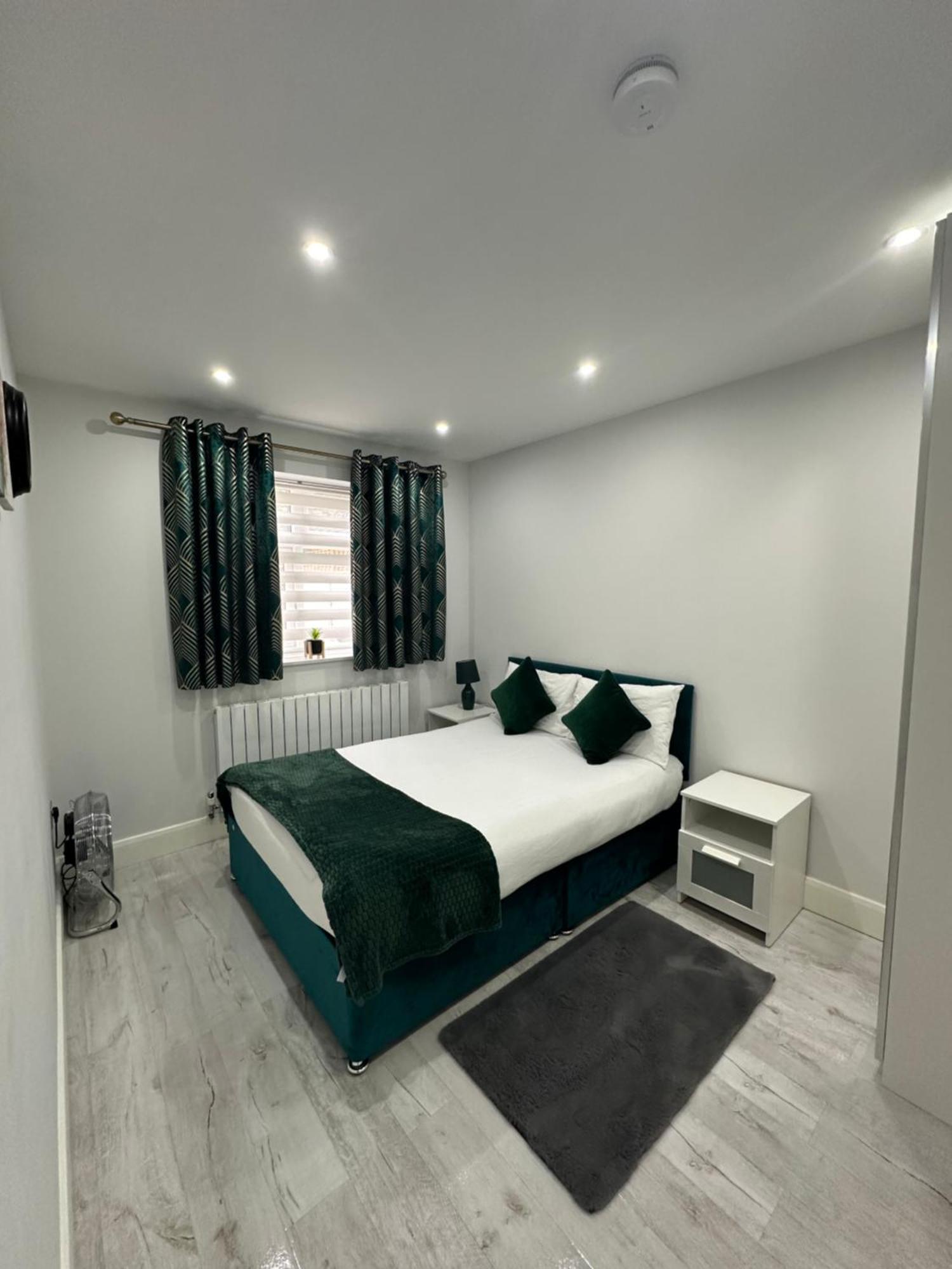 דירות גרינפורד Luxury House מראה חיצוני תמונה